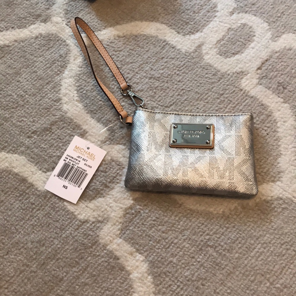 Michael Kors change purse